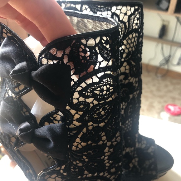 Jimmy Choo Kudos Lace Patent Black Booties 40 - Picture 7 of 12